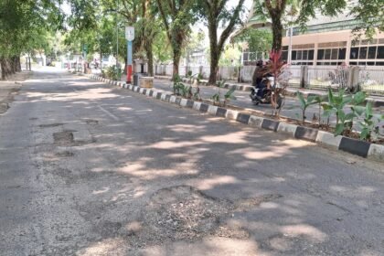 Paradoks Pembangunan Sinjai: Antara Kemegahan Simbolis dan Keselamatan Warga Paradoks Pembangunan Sinjai: Antara Kemegahan Simbolis dan Keselamatan Warga